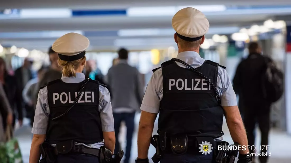 Bundespolizeidirektion München: Tätlicher Angriff auf Bundespolizisten am Pasinger Bahnhof // 43-Jähriger bedrohte Einsatzkräfte - Bild: presseportal.de