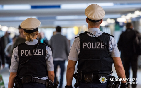 Bundespolizeidirektion München: Tätlicher Angriff auf Bundespolizisten am Pasinger Bahnhof // 43-Jähriger bedrohte Einsatzkräfte - Foto: presseportal.de