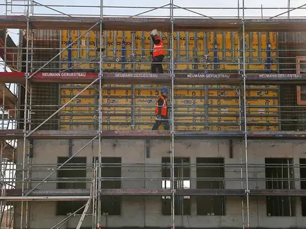 Bauarbeiter auf einer Baustelle (Archiv) - Foto: via dts Nachrichtenagentur