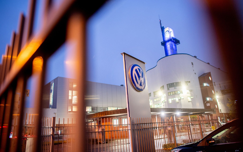 Blick auf das VW-Werk Osnabrück. - Foto: Hauke-Christian Dittrich/dpa