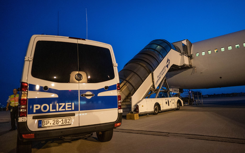 Bei Abschiebungen unterstützt die Bundespolizei die Ausländer- und Polizeibehörden der Länder. (Symbolbild) - Foto: Michael Kappeler/dpa
