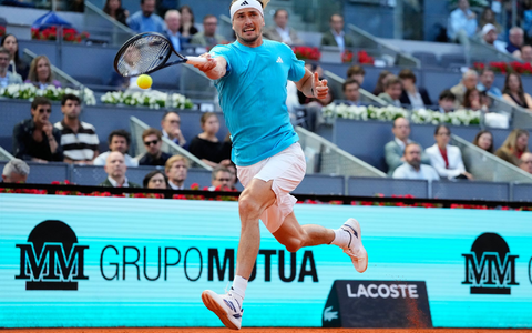 Alexander Zverev erreicht das Halbfinale in Madrid.  - Foto: Jose Breton/AP/dpa
