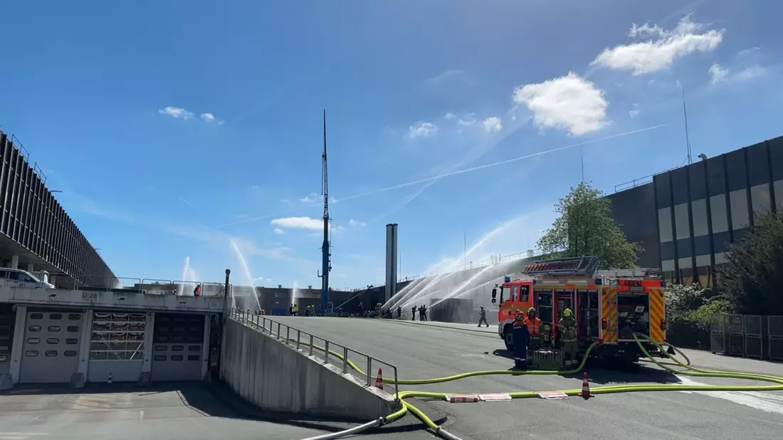 FW Paderborn: Stadtjugendfeuerwehr Gesamtübung - Bild: presseportal.de