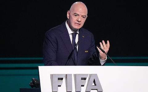 Gianni Infantino bekräftigt beim FIFA-Kongress, dass der Iran bei der WM dabei sein soll. - Foto: Darryl Dyck/The Canadian Press/AP/dpa