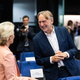 Setzten sich stark für das Abkommen ein: EU-Kommissionspräsidentin Ursula von der Leyen und der Vorsitzende des Handelsausschusses im Europäischen Parlament, Bernd Lange (SPD). (Archivbild) - Foto: Philipp von Ditfurth/dpa