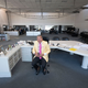 Als Berater ist er auch mit 84 Jahren noch täglich bei der Arbeit.  - Foto: Marijan Murat/dpa