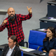 Ferat Kocak ist Sprecher der Linksfraktion für Antifaschismus und Antirassismus. (Archivbild) - Foto: Michael Kappeler/dpa