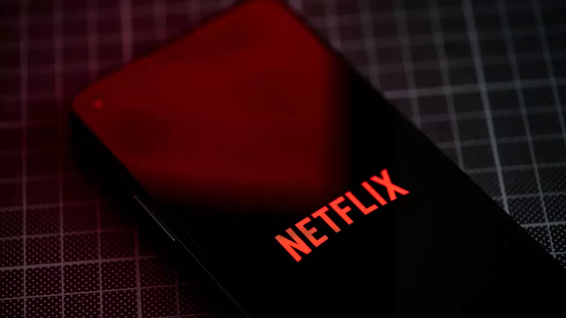 Nutzer der Netflix-App werden Clips im Hochformat zu sehen bekommen. (Archivbild) - Bild: Fabian Sommer/dpa