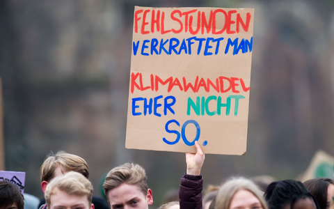 2019 gingen regelmäßig tausende Schülerinnen und Schüler für Fridays For Future auf die Straße. (Archivbild) - Foto: Klaus-Dietmar Gabbert/dpa-Zentralbild/ZB