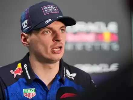 Die Regelanpassungen findet Max Verstappen zumindest nicht ganz verkehrt. - Foto: Lynne Sladky/AP/dpa