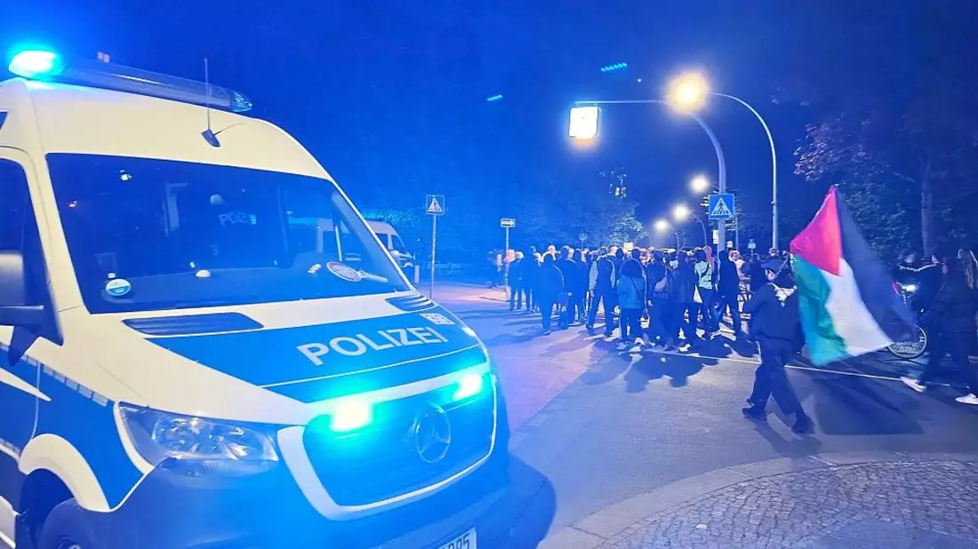 Linke Demo am 30.04.2026 - Bild: via dts Nachrichtenagentur