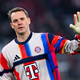 Manuel Neuer will im Sommer noch nicht Servus sagen. (Archivbild) - Foto: Sven Hoppe/dpa