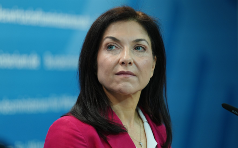 Wirtschaftsministerin Reiche erwartet von der Branche eine volle Weitergabe der Steuersenkung. (Archivbild)  - Foto: Kay Nietfeld/dpa