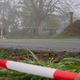 Nach dem tödlichen Unfall in einer Lederfabrik in Runkel laufen Ermittlungen wegen des Vorwurfs der fahrlässigen Tötung gegen Unbekannt. (Archivbild)  - Foto: Sascha Ditscher/dpa