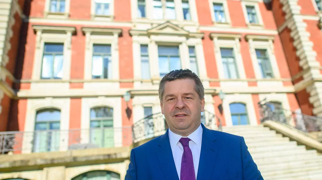 Der neue Ministerpräsident Sven Schulze (CDU) ist überall im Land unterwegs, um bekannter zu werden. (Archivbild) - Bild: Klaus-Dietmar Gabbert/dpa