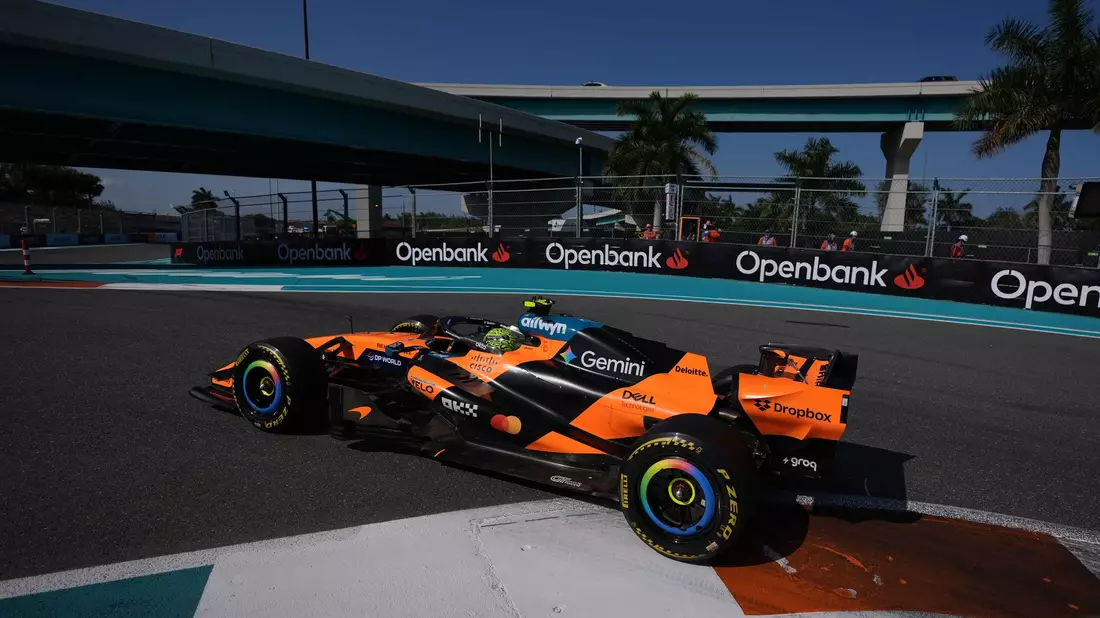 Lando Norris steht in der Sprint-Qualifikation ganz vorne. - Bild: Rebecca Blackwell/AP/dpa