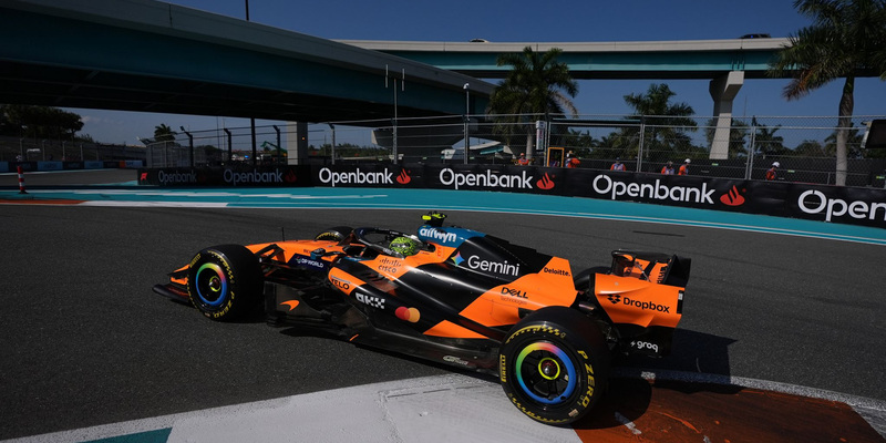Lando Norris steht in der Sprint-Qualifikation ganz vorne. - Foto: Rebecca Blackwell/AP/dpa