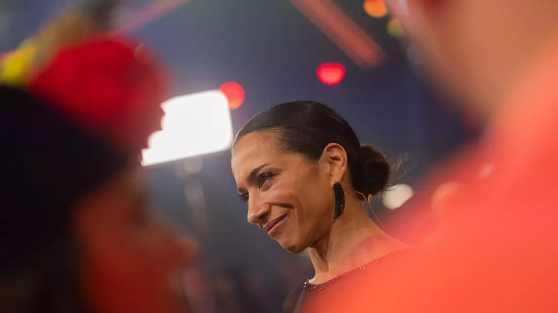 Nadja Benaissa holte in der achten Show von Let's Dance noch einmal die Höchstpunktzahl. - Bild: Rolf Vennenbernd/dpa