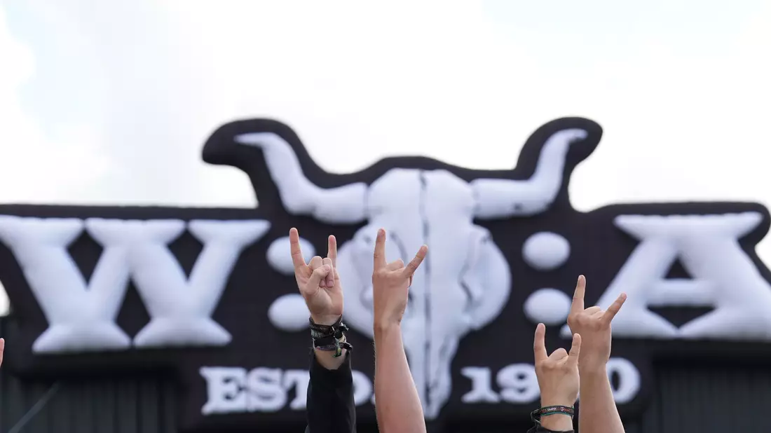Auch für Wacken gibt es noch Restkarten.  - Bild: Marcus Brandt/dpa