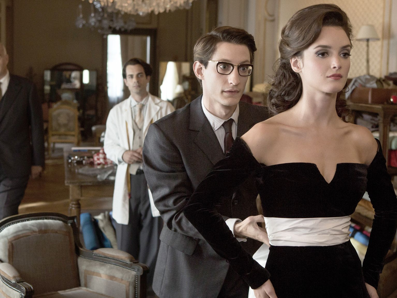 In «Yves Saint Laurent» widmet sich Regisseur Jalil Lespert der frühen Karriere des berühmten Modeschöpfers und seiner engen Beziehung zu Pierre Bergé. (Archivbild) - Foto: picture alliance / dpa