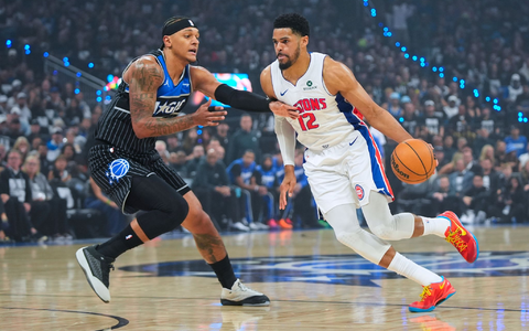 Die Orlando Magic mit Topspieler Paolo Banchero verpassten gegen Detroit auch die zweite Chance, die Serie zu beenden. - Foto: John Raoux/AP/dpa