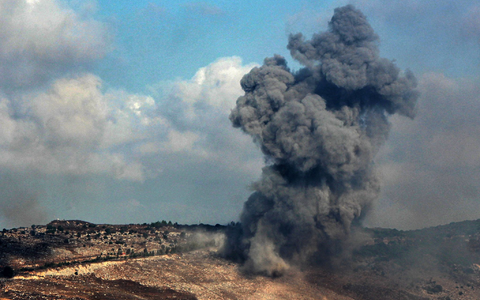 Rauchschwaden nach einem früheren Angriff Israels im Bereich der südlibanesischen Stadt Nabatieh. (Archivbild) - Foto: dpa