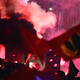 Am Ende der großen linken Demonstration am Abend des 1. Mai in Berlin-Kreuzberg kam es noch zu einigen kleineren Angriffen auf Polizisten.  - Foto: Fabian Sommer/dpa