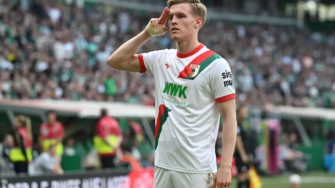 Augsburgs Mann des Spiels: Doppel-Torschütze Anton Kade.   - Bild: Carmen Jaspersen/dpa