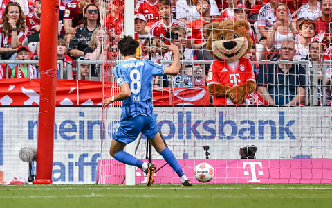  Eren Dinkçi  schiebt den Ball zum Heidenheimer 2:0 ins Tor.  - Foto: Harry Langer/dpa