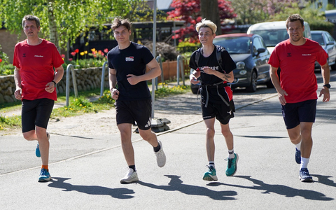 FW-LFVSH: Feuerwehren legen über 3.000 Kilometer nur mit Muskelkraft zurück: FitQuerBeet erreicht nach einem Jahr großes Finale in Flensburg - Foto: presseportal.de