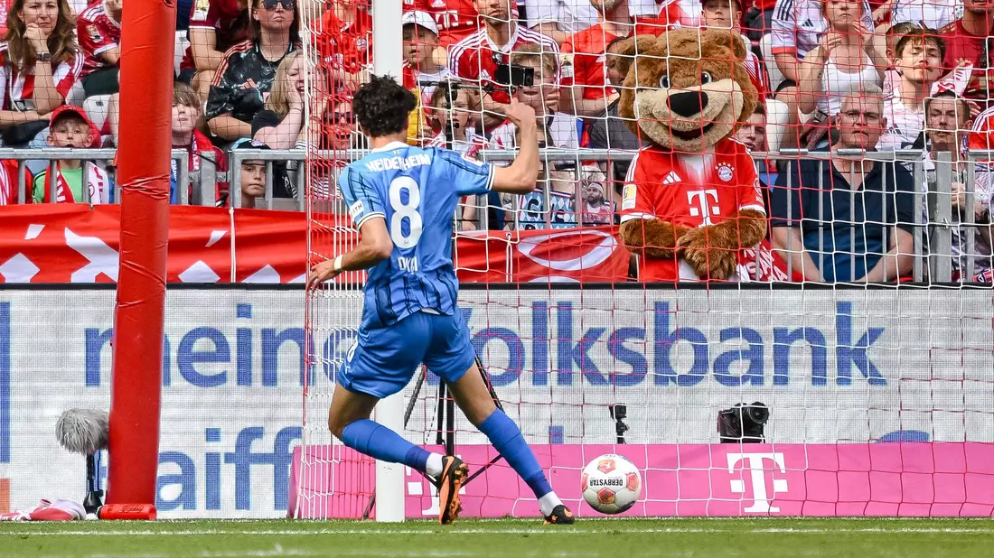  Eren Dinkçi  schiebt den Ball zum Heidenheimer 2:0 ins Tor.  - Bild: Harry Langer/dpa
