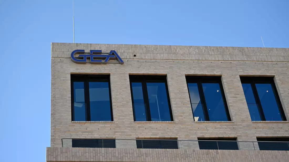 Blick auf die Gea-Firmenzentrale in Düsseldorf. - Bild: Wolf von Dewitz/dpa