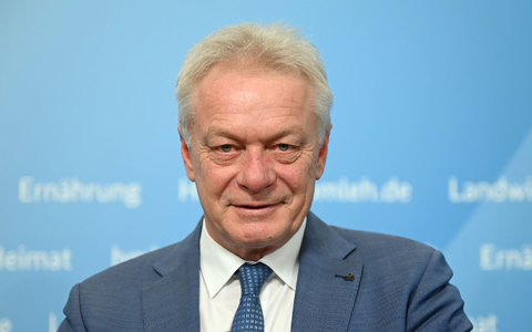 Agrarminister Rainer sieht Chancen für Bauern bei steigender Bio-Nachfrage. (Archivbild) - Foto: Elisa Schu/dpa