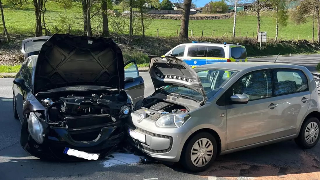 POL-GM: Unfall im Einmündungsbereich - Bild: presseportal.de