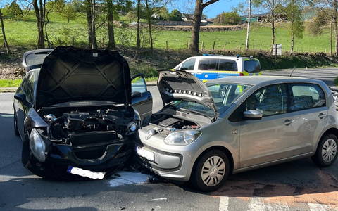 POL-GM: Unfall im Einmündungsbereich - Foto: presseportal.de