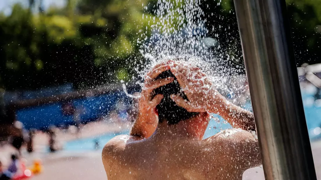 Teilweise sollen die Temperaturen am Sonntag noch einmal auf 31 klettern. (Symbolbild) - Bild: Carsten Koall/dpa