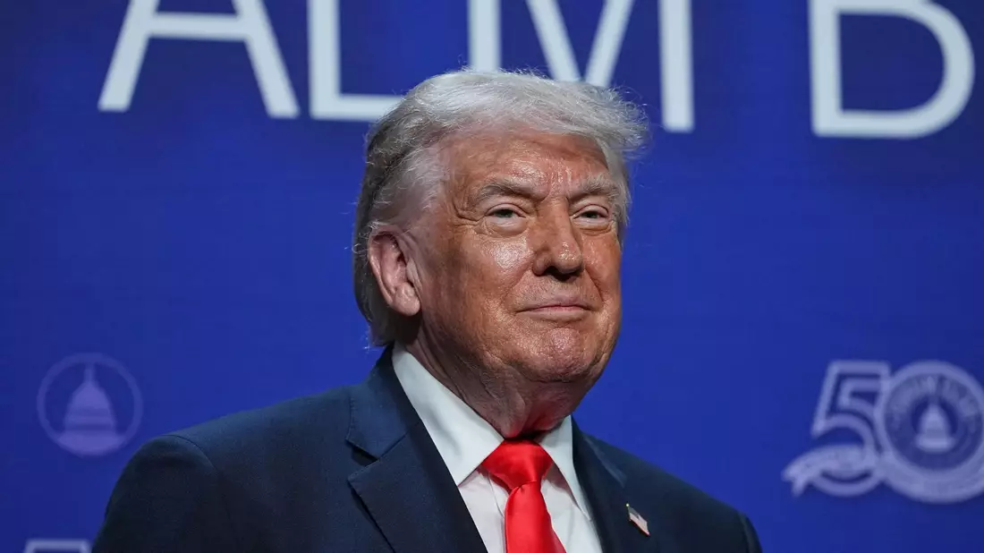 Trump will die Zölle auf europäische Fahrzeuge deutlich erhöhen.  - Bild: Matt Rourke/AP/dpa