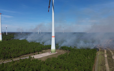 Die Brände in Jüterbog werden von Trockenheit begünstigt - Foto: Manuel Genolet/dpa