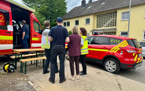 FW-Heiligenhaus: Einsturzgefahr nicht auszuschließen - mehrere Wohnhäuser vorsorglich geräumt - Foto: presseportal.de