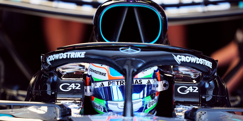 Kimi Antonelli rast in Miami zum Sieg. - Foto: Rebecca Blackwell/Pool AP/AP/dpa