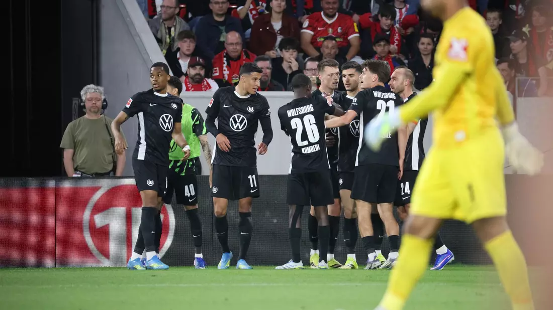 Wolfsburg jubelte über das 1:0. - Bild: Philipp von Ditfurth/dpa
