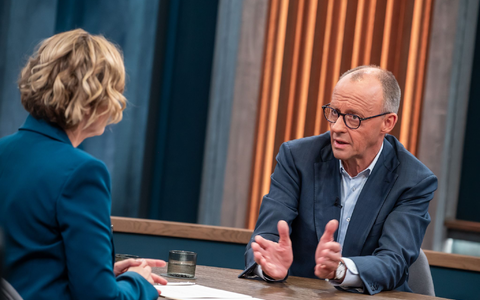 Kanzler Merz fordert von der SPD mehr Kompromissbereitschaft. - Foto: NDR/Thomas Ernst/dpa