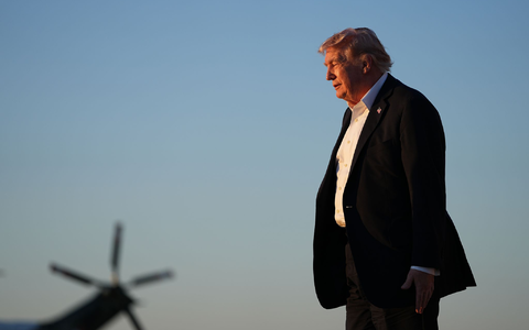 Trump kündigt eine neue Initiative in der Straße von Hormus an - lässt aber viele Details offen.  - Foto: Matt Rourke/AP/dpa