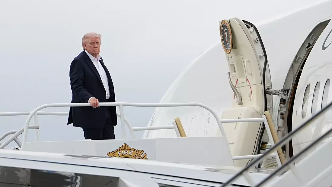 Trump machte keine Angaben dazu, inwiefern der Iran vorab über die US-Initiative informiert war.  - Bild: Matt Rourke/AP/dpa