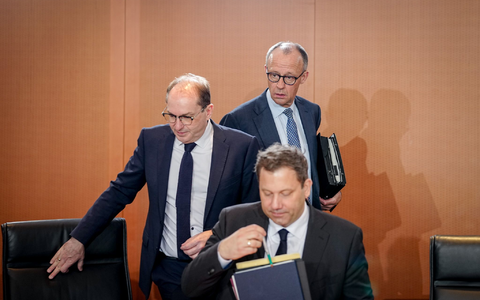 Von diesen drei Männern hängt das Gelingen der schwarz-roten Koalition maßgeblich ab. (Archivfoto) - Foto: Kay Nietfeld/dpa