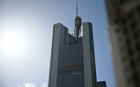 Objekt der Begierde: die Commerzbank in Frankfurt. (Archivbild) - Foto: Michael Brandt/dpa