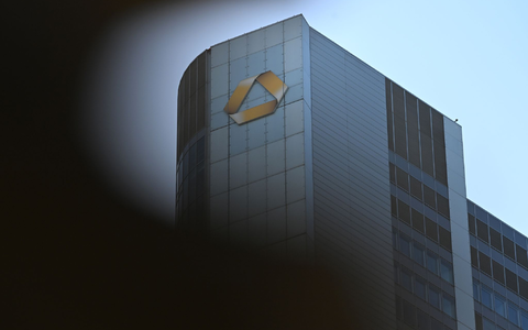 Schluckt die italienische Unicredit die Commerzbank? (Archivbild) - Foto: Michael Brandt/dpa