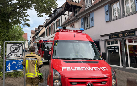 FW Weinheim: Wohnungsbrand durch Pflegedienst verhindert und Brandmeldeanlage ausgelöst - Foto: presseportal.de