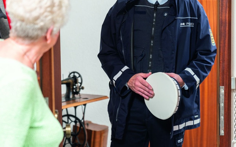 POL-DA: Wald-Michelbach: Sicher im Alter - Schutzfrauen vor Ort geben an Informationsstand wertvolle Tipps - Foto: presseportal.de