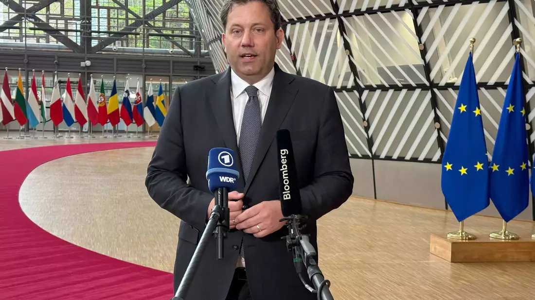 «Europa steht zu den Zusagen und ich erwarte das jetzt von der amerikanischen Seite auch», sagte Vizekanzler Lars Klingbeil. - Bild: Ansgar Haase/dpa